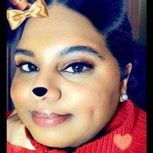 Meet your Posher, Angelica